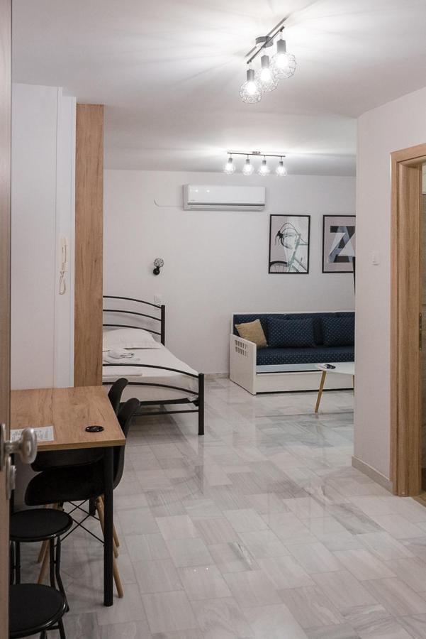 Az Modern Studio Volos Exterior photo